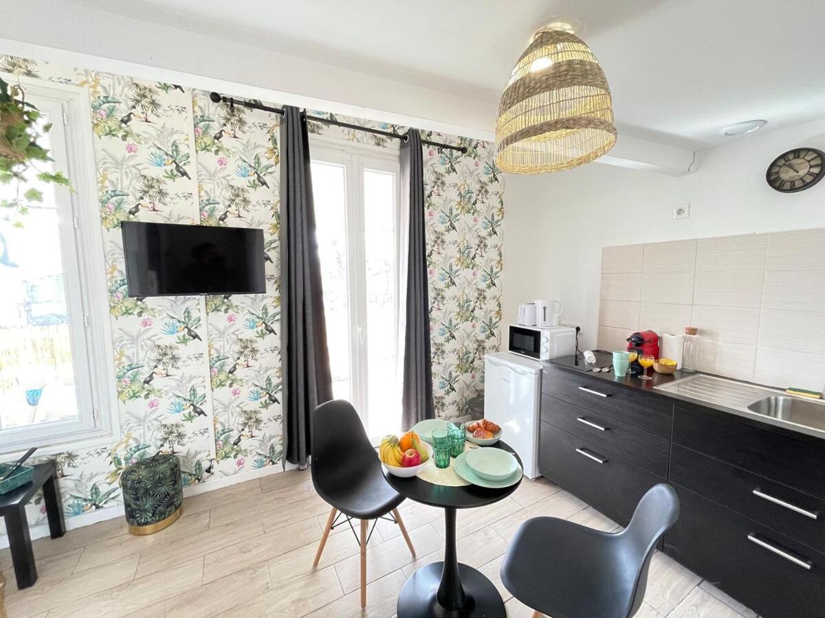 Secret Jungle Apartment